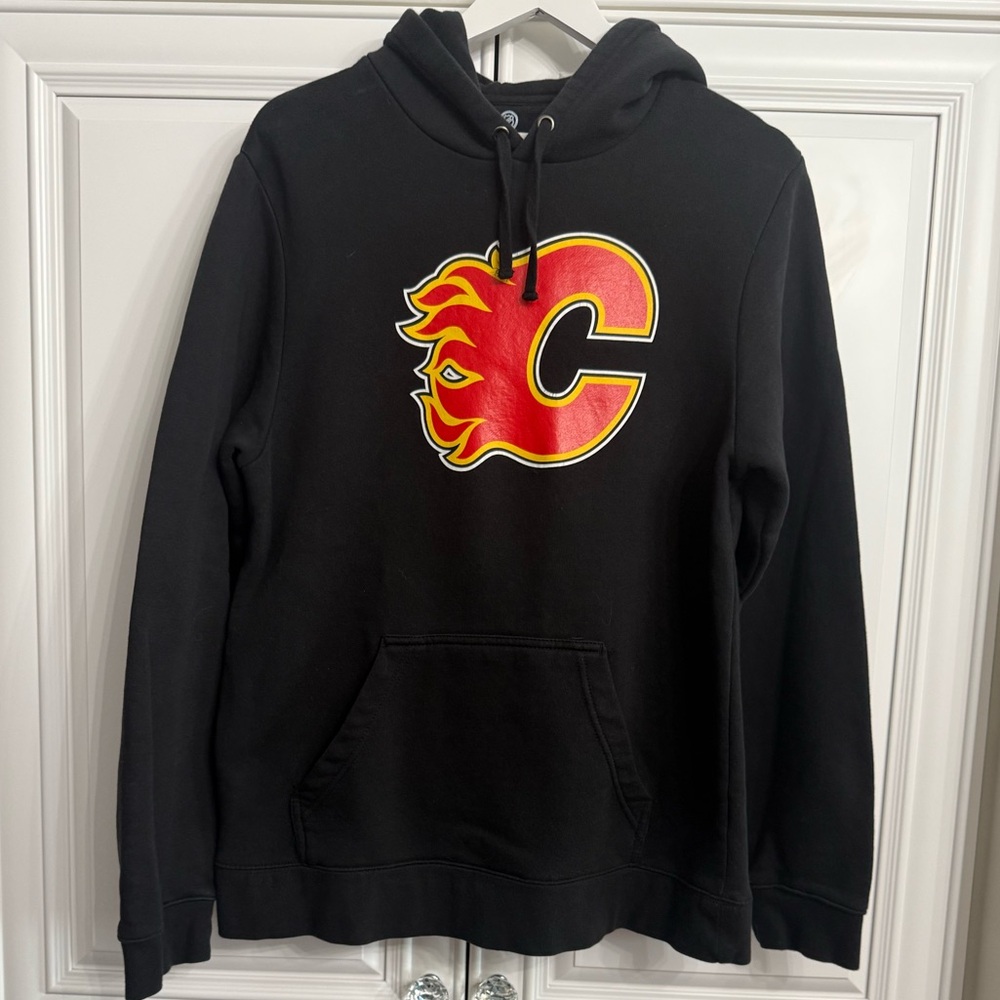 Fanatics Men’s Size Large Black Calgary Flames Pull-On Hoodie Kangaroo Pouch
